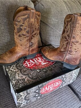 Women’s Laredo authentic western boots